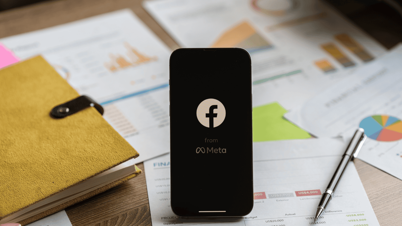 Building Brand Loyalty on Social Media 2 Building Brand Loyalty on Social Media: Tips for Engaging Your Audience 17